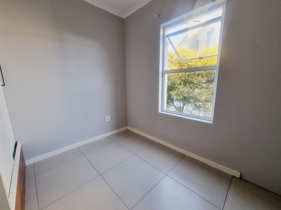 2 Bedroom Property for Sale in Parklands Western Cape